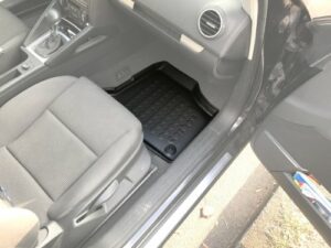 Carbox FLOOR Fußraumschale Gummimatte Fußmatte für Audi A3 vorne rechts